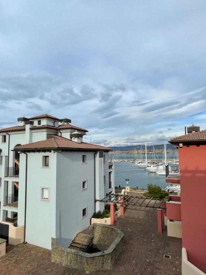 Apartment Claudia Múggia Kültér fotó
