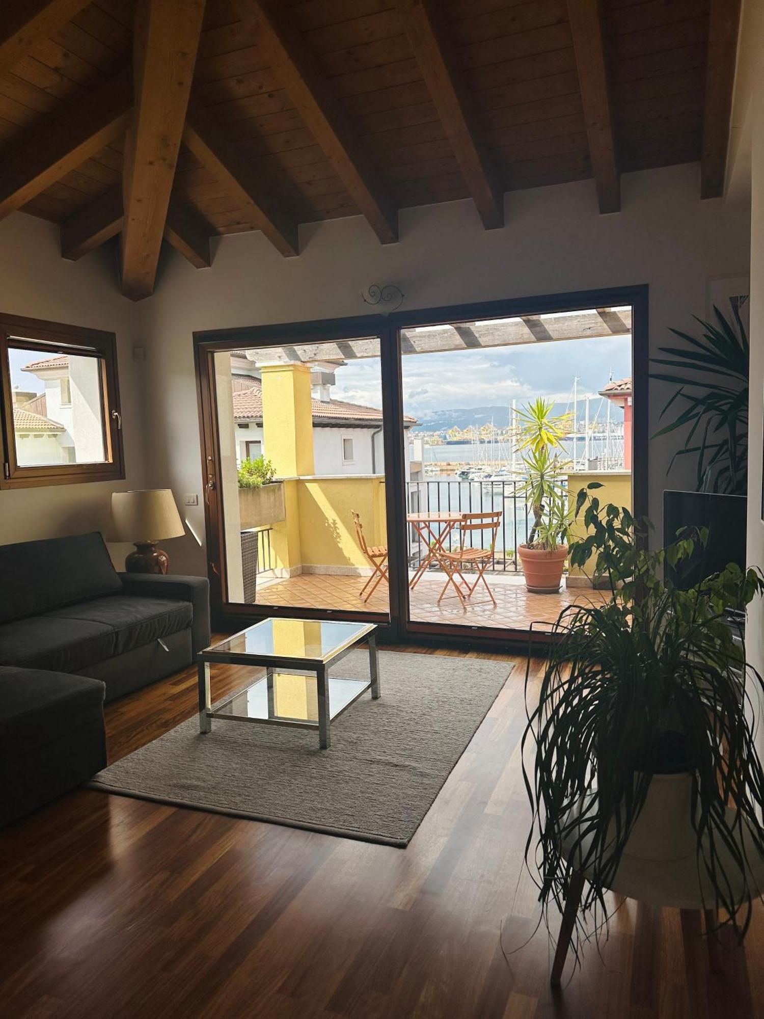 Apartment Claudia Múggia Kültér fotó