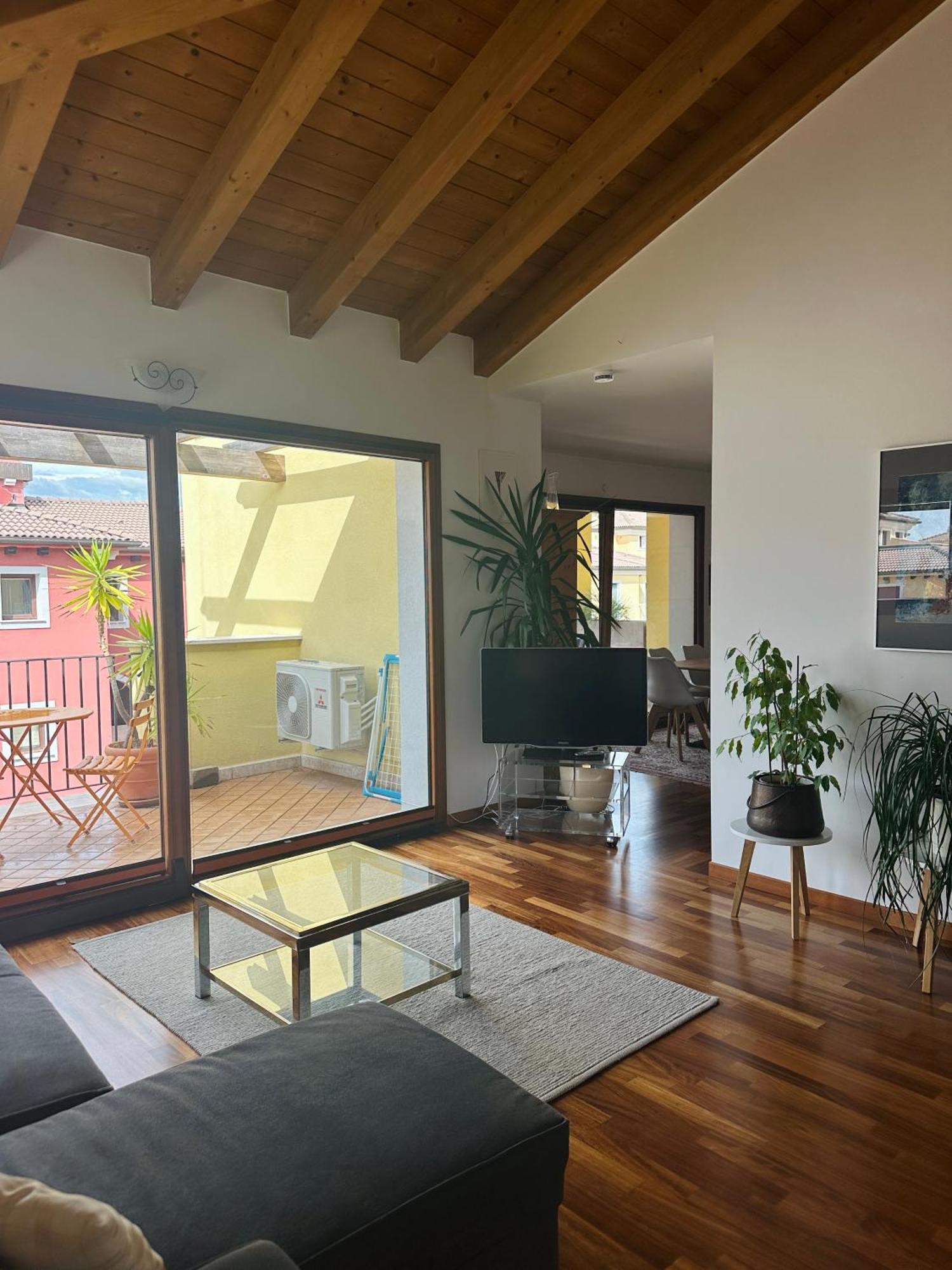 Apartment Claudia Múggia Kültér fotó